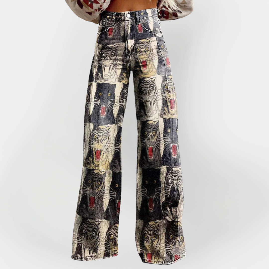 Tyylikkäät Farkut | Leveillä Lahkeilla | Mukavalla Leikkauksella