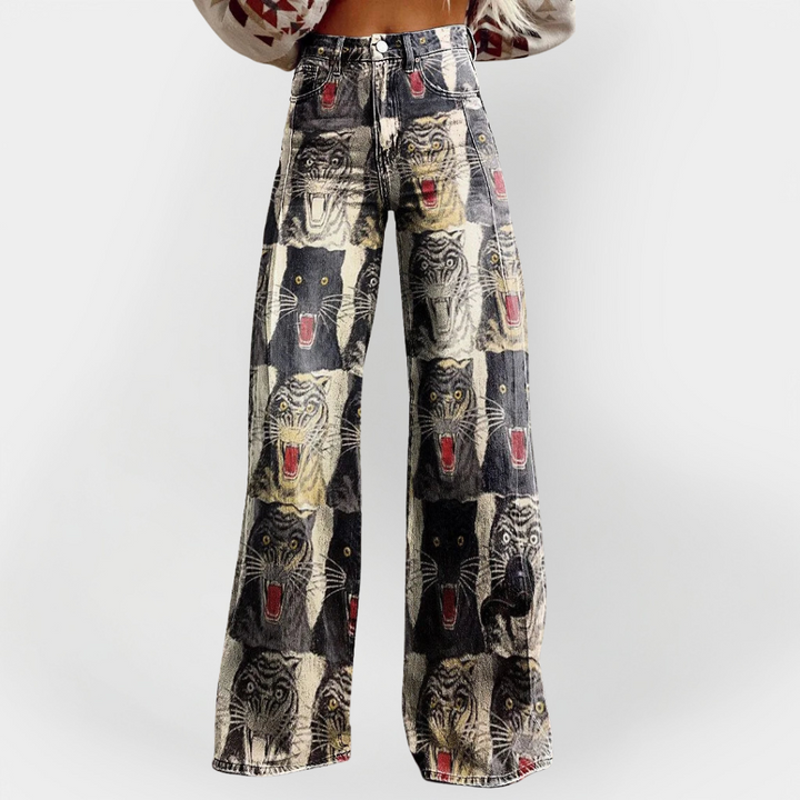 Tyylikkäät Farkut | Leveillä Lahkeilla | Mukavalla Leikkauksella