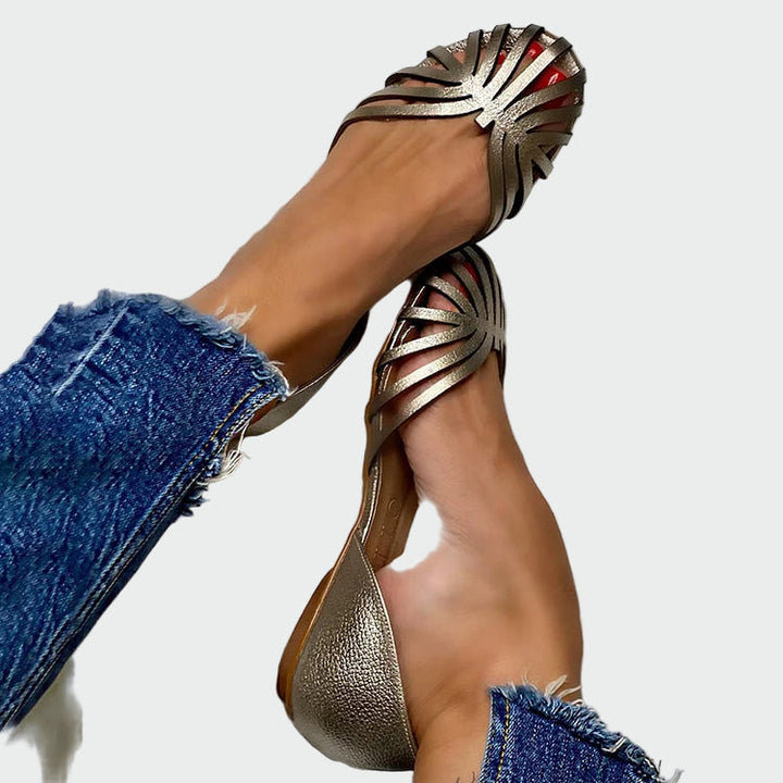 Ballerinat | Leikkauksilla ja avonaisella kärjellä