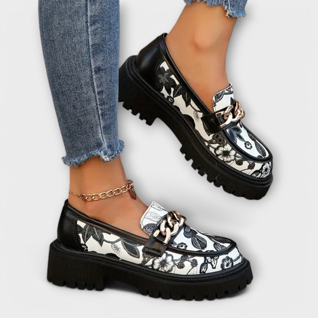 Sandra | Klassiset Retro Mokkasinit Tyylillä