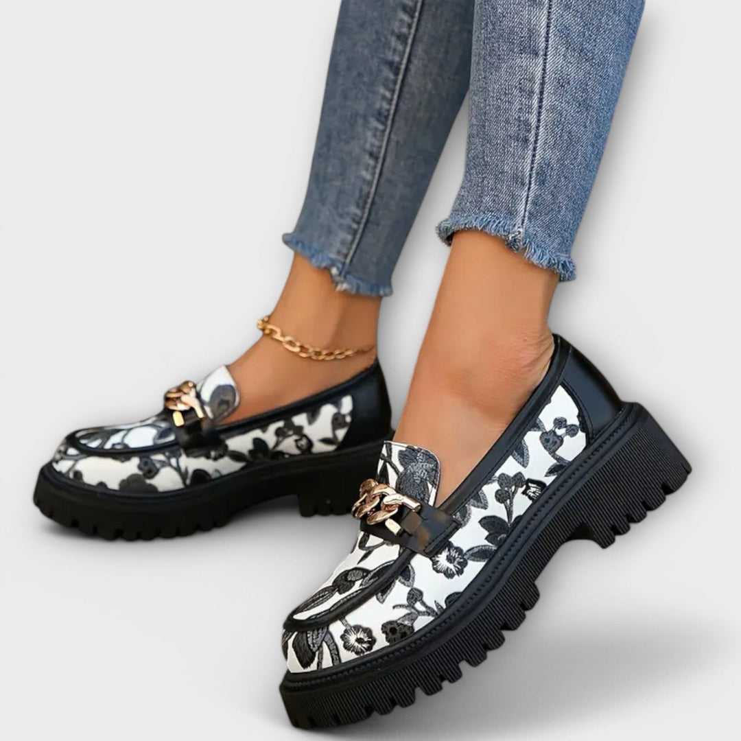 Sandra | Klassiset Retro Mokkasinit Tyylillä