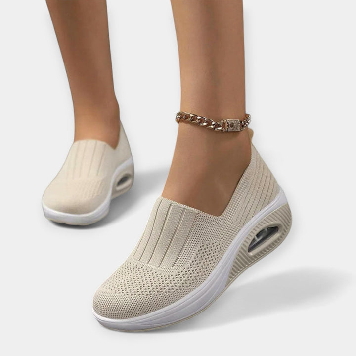 Mukavat | Helposti Pukeutuvat Kengät