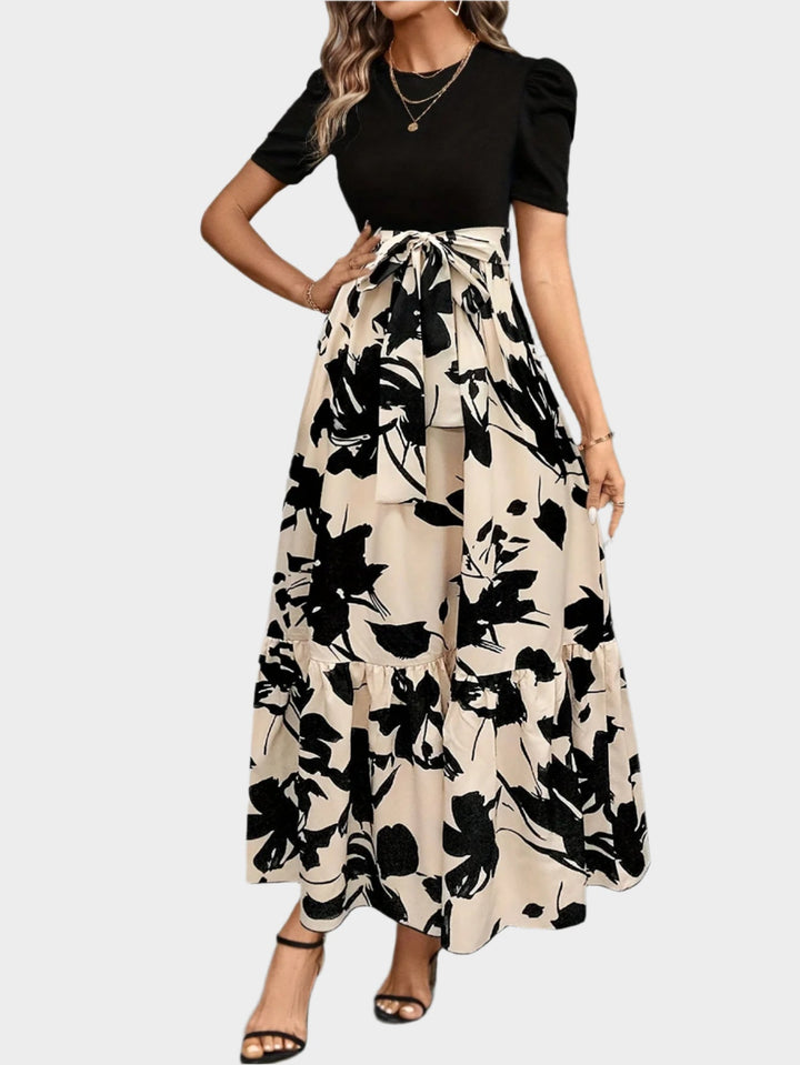 Kukallinen Mekko | Korkealla Vyötäröllä | Raidallisilla Kuvioilla