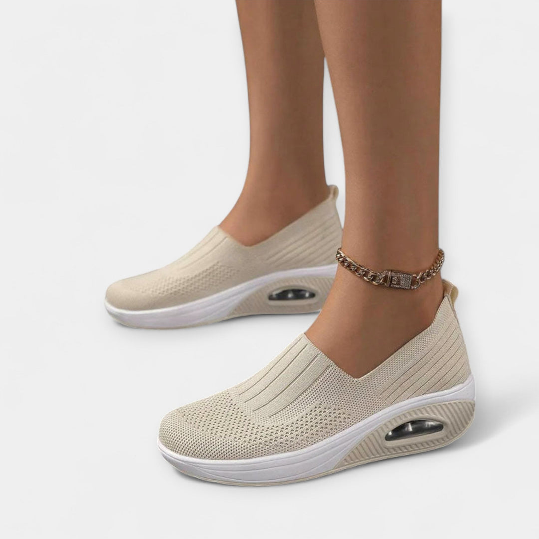 Mukavat | Helposti Pukeutuvat Kengät