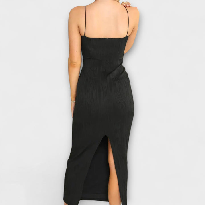 Tyylikäs pitkä ilman hihoja oleva mekko | Naisten muoti