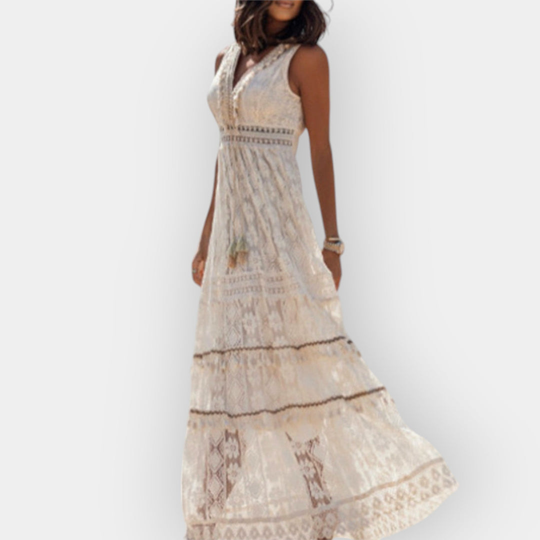 Kevyt Mekko | Elegant Dress