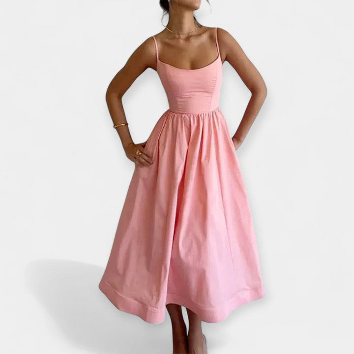 Mini Mekko | Pyöreällä Kaula-aukolla ja Olkaimilla