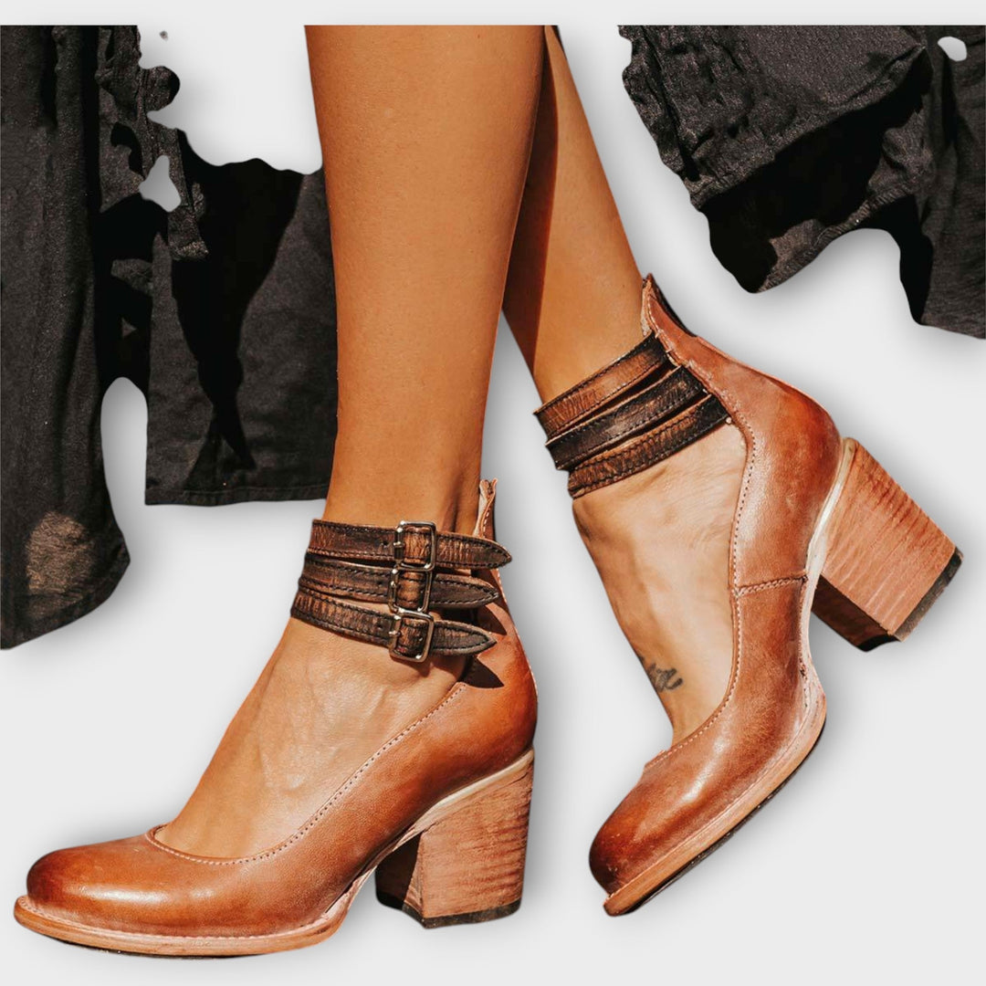 Moniraitaiset kengät | paksulla korolla