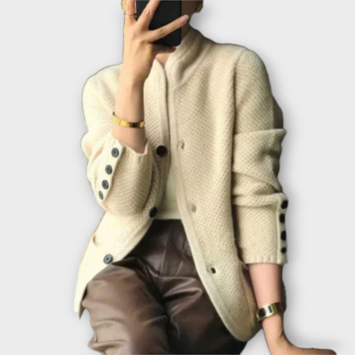 Alissa | Tyylikäs & Mukava Neuletakki