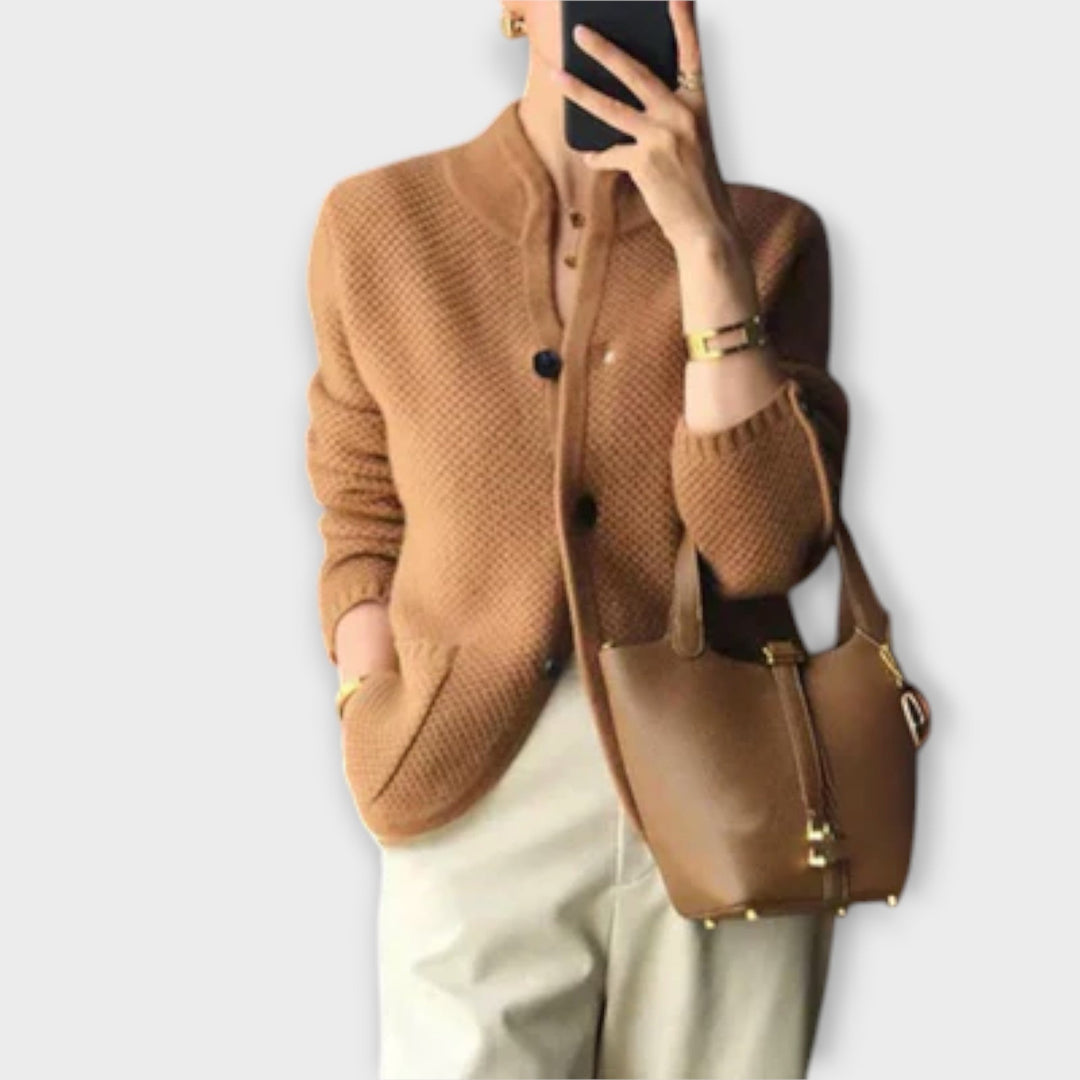 Alissa | Tyylikäs & Mukava Neuletakki