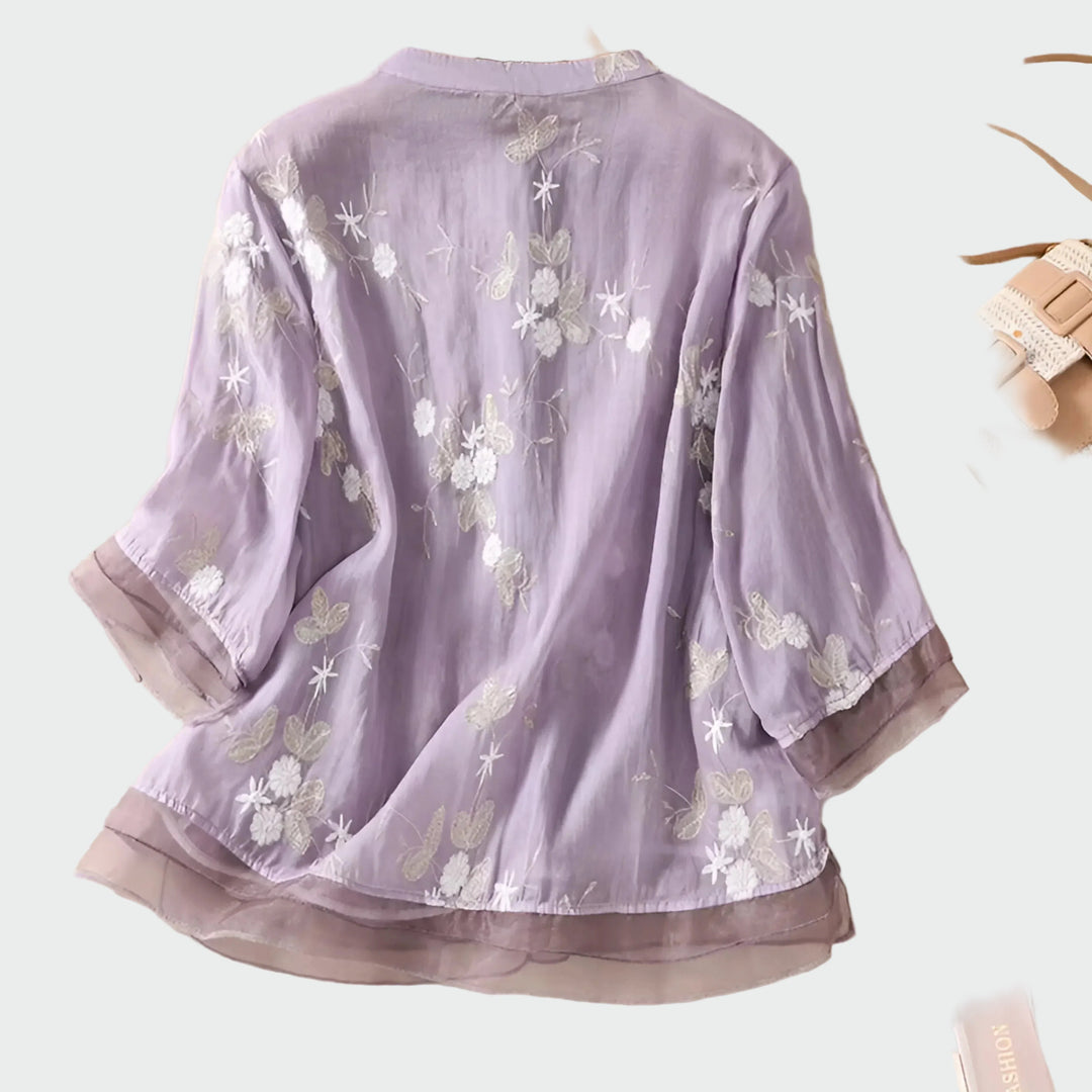 Puuvillapaita | Brodeeratuilla kukilla