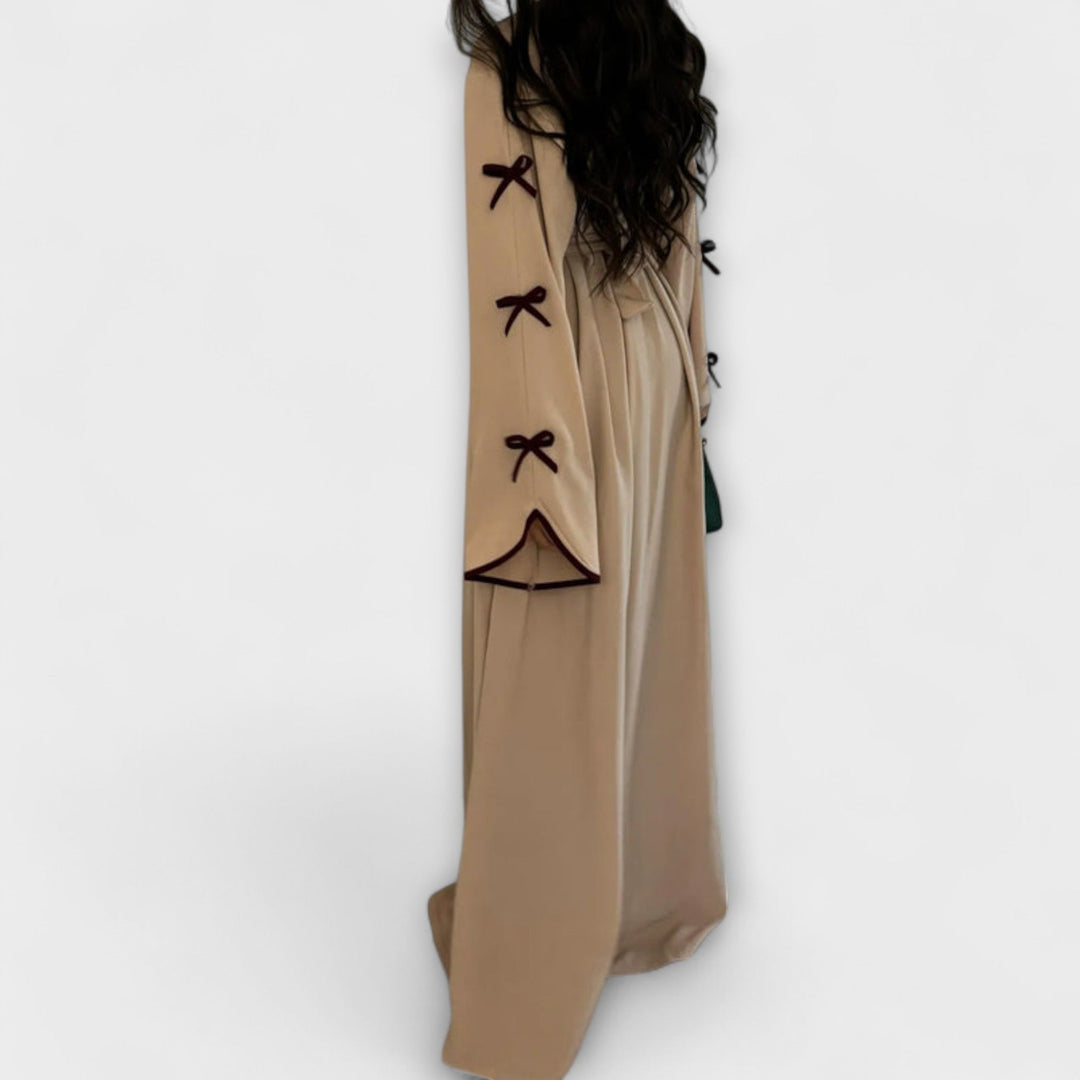 Tyylikäs Cardigan | Mekko Raitakoristeella