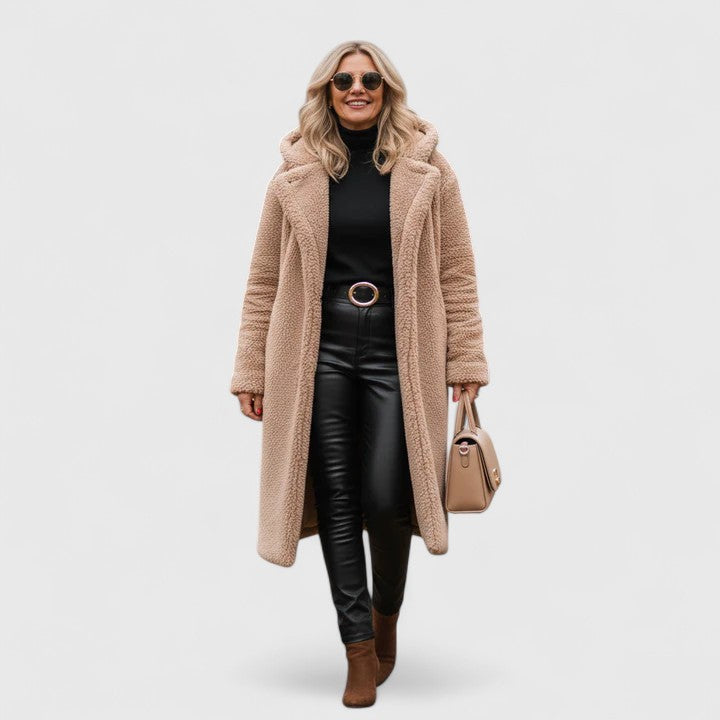 Brionyssa | Elegant Coat