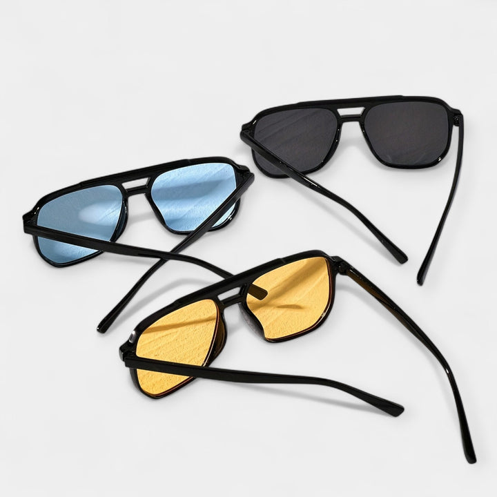 Neliömäiset Lasit | Niiteillä