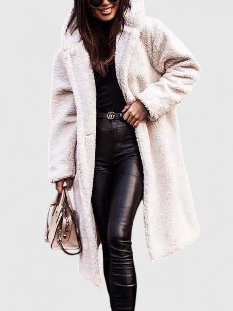 Brionyssa | Elegant Coat