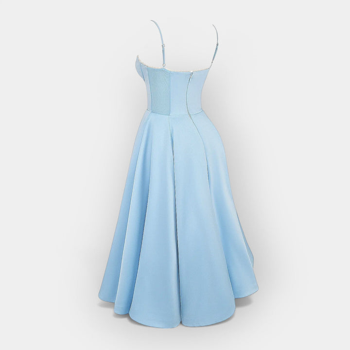 Tyylikäs Midi Mekko | Tyylikkäällä Leikkauksella